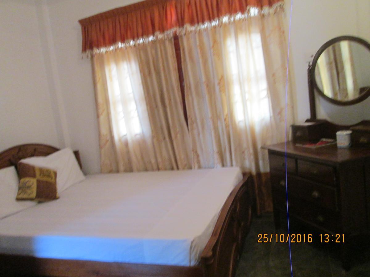 Hotel Blue Whale Jaffna Extérieur photo