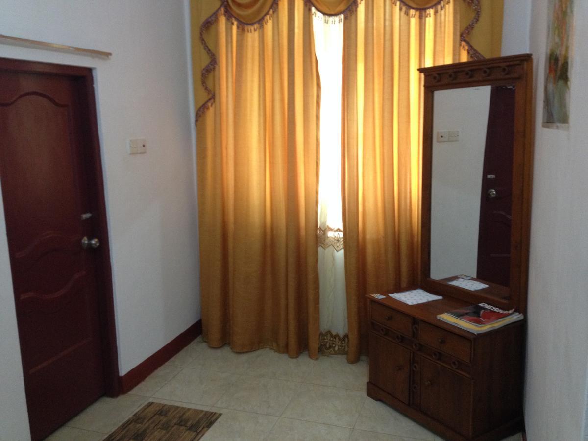 Hotel Blue Whale Jaffna Extérieur photo
