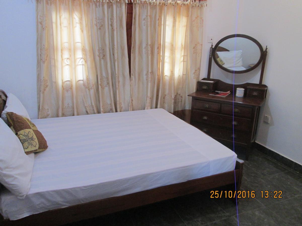 Hotel Blue Whale Jaffna Extérieur photo