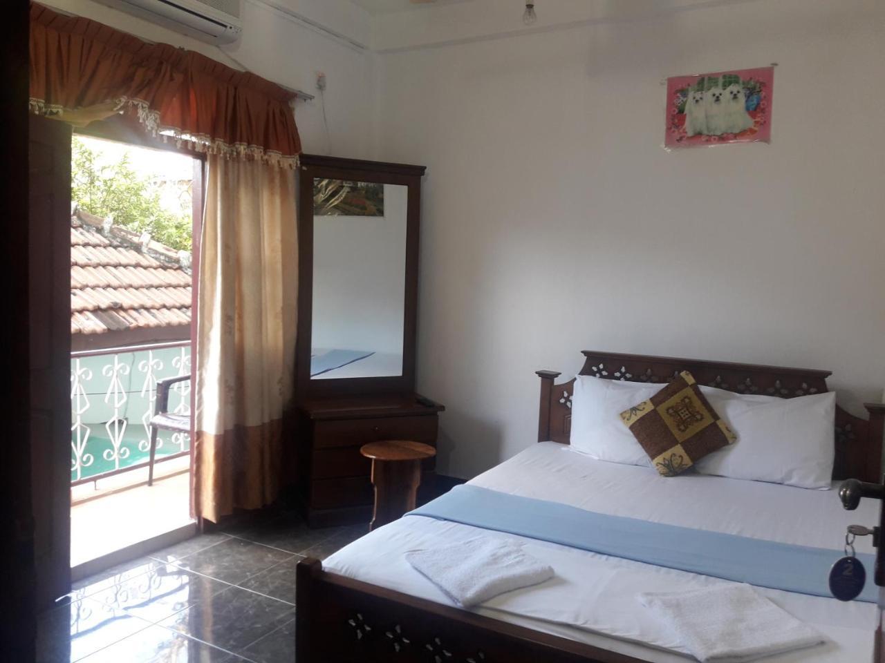 Hotel Blue Whale Jaffna Extérieur photo