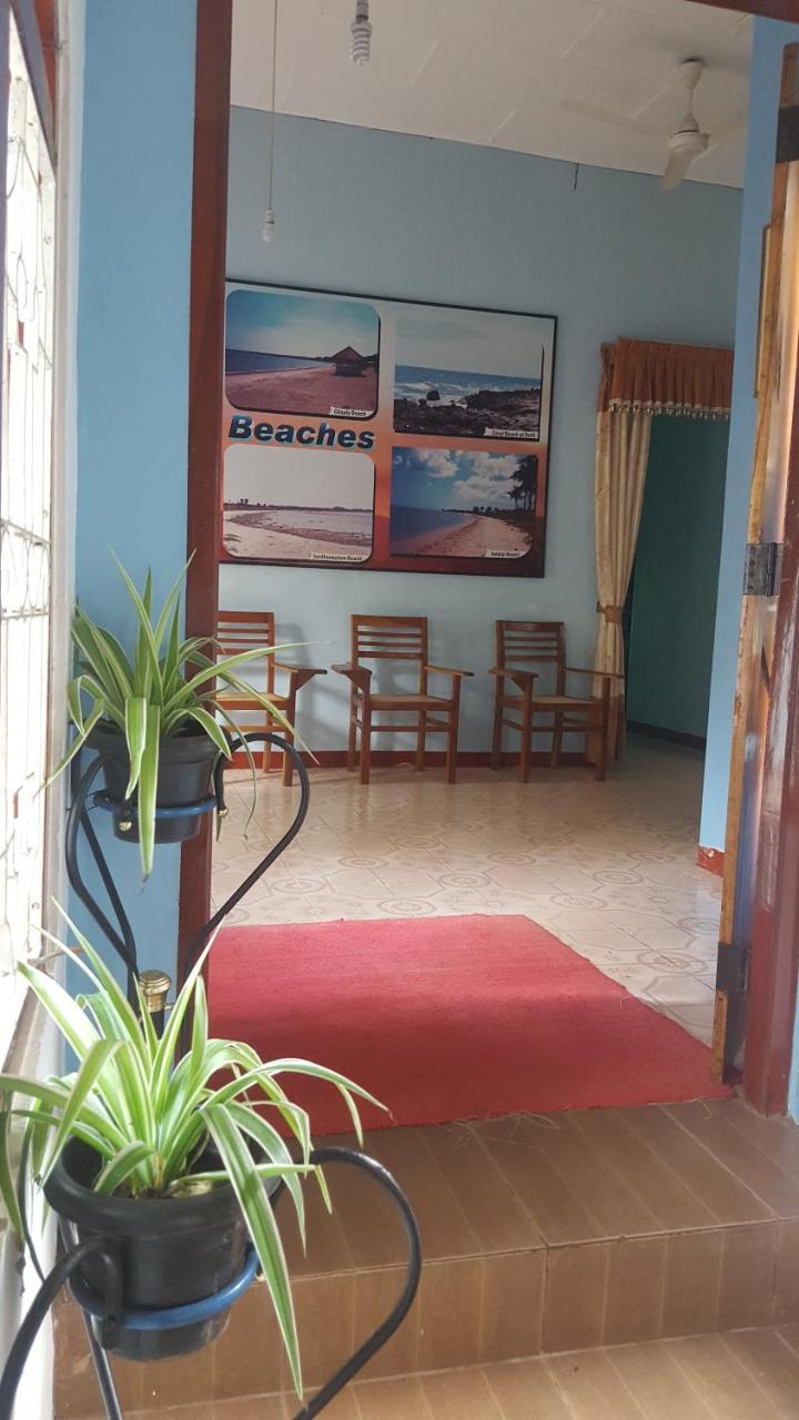 Hotel Blue Whale Jaffna Extérieur photo